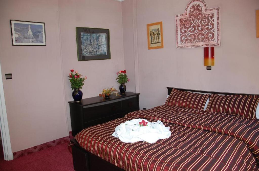 Ambassy Hotel photo 1