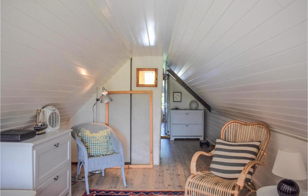 Amazing Home In Borrby With Wifi And 3 Bedrooms photo 4