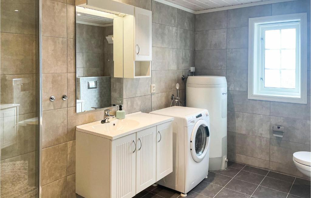 Amazing Home In Osen With Wifi And 4 Bedrooms photo 4