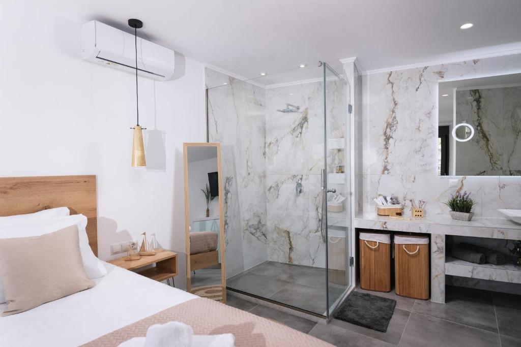 Aphrodite Luxury Accommodation photo 4