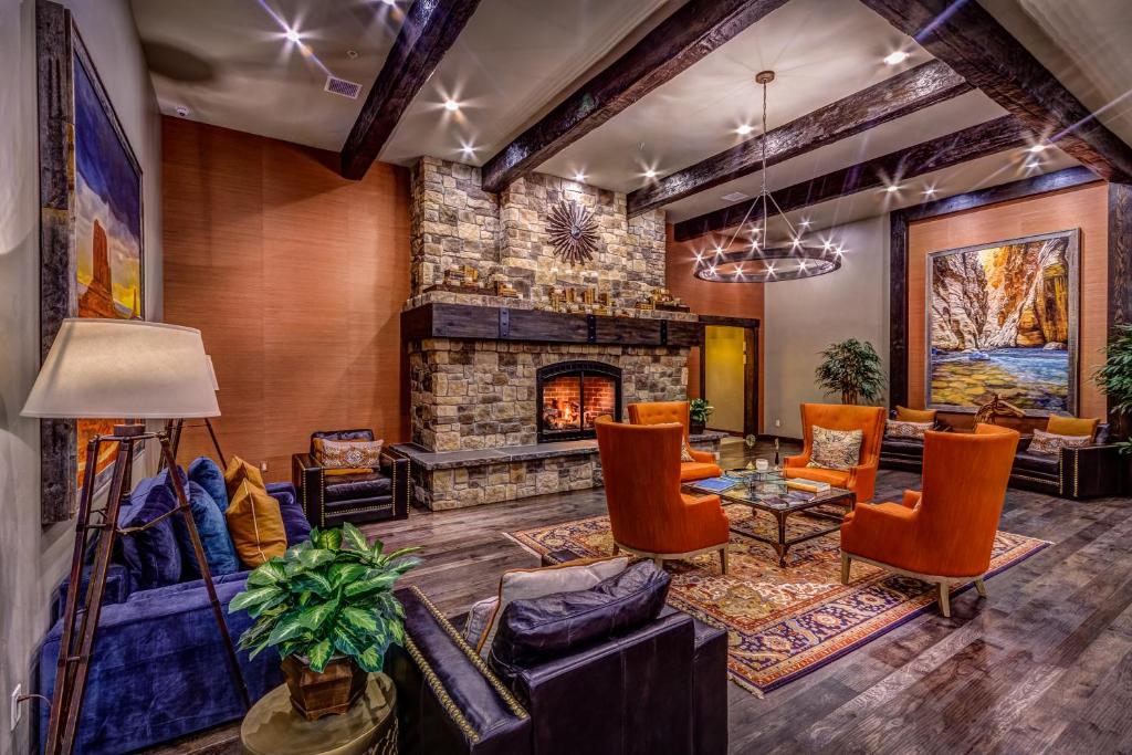 Desert Rose Resort & Cabins image