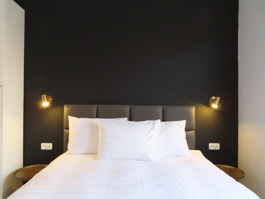 White Moon Inn photo 1