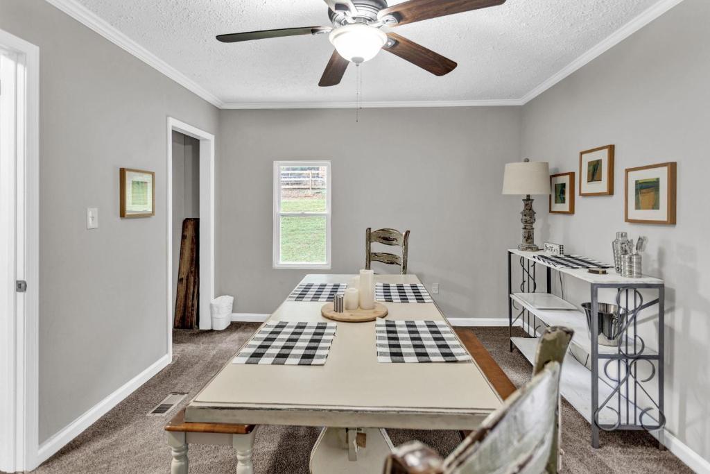 Pet Friendly Group Getaway with Grill and Deck photo 4
