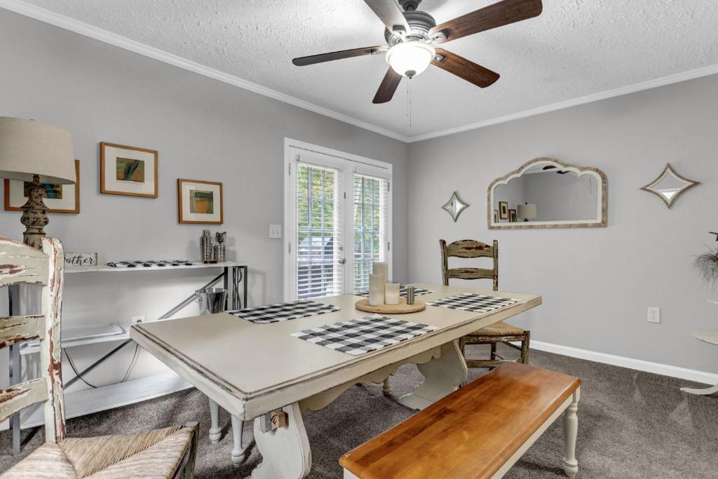 Pet Friendly Group Getaway with Grill and Deck photo 1