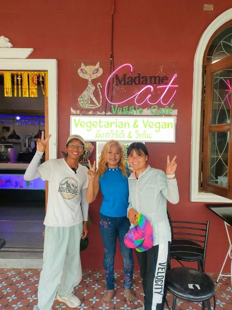 Cat Home Hat Yai