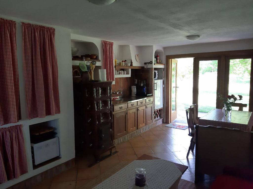 Holiday home Mir - countryside house with jacuzzi photo 2