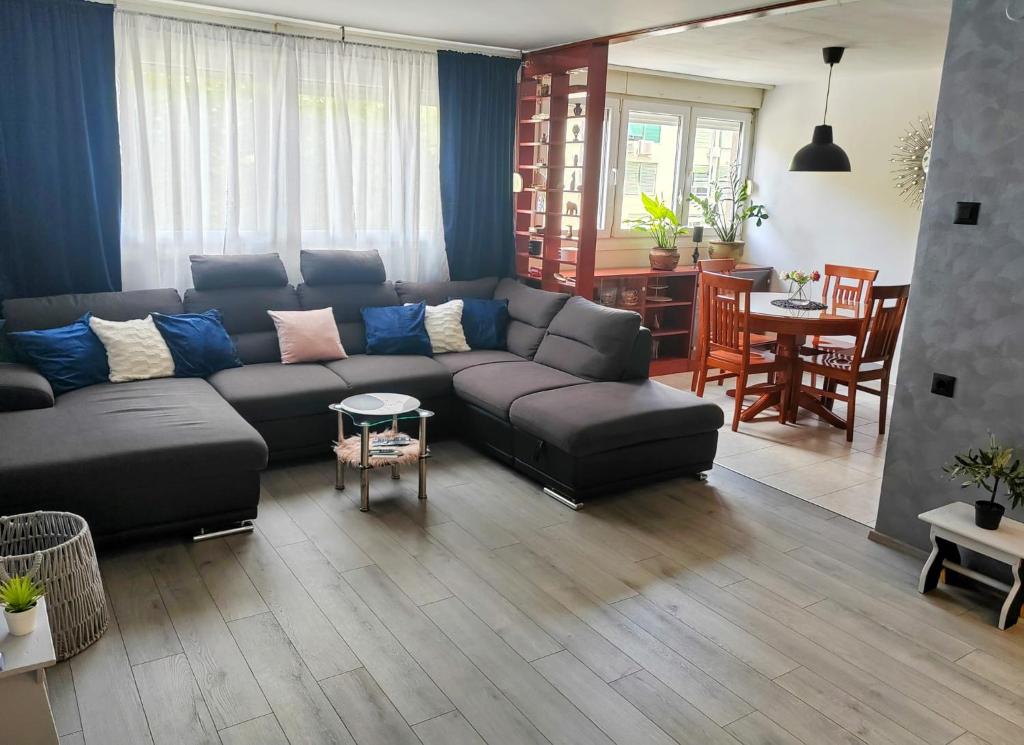 Apartment Sea Queen with Private Parking photo 4