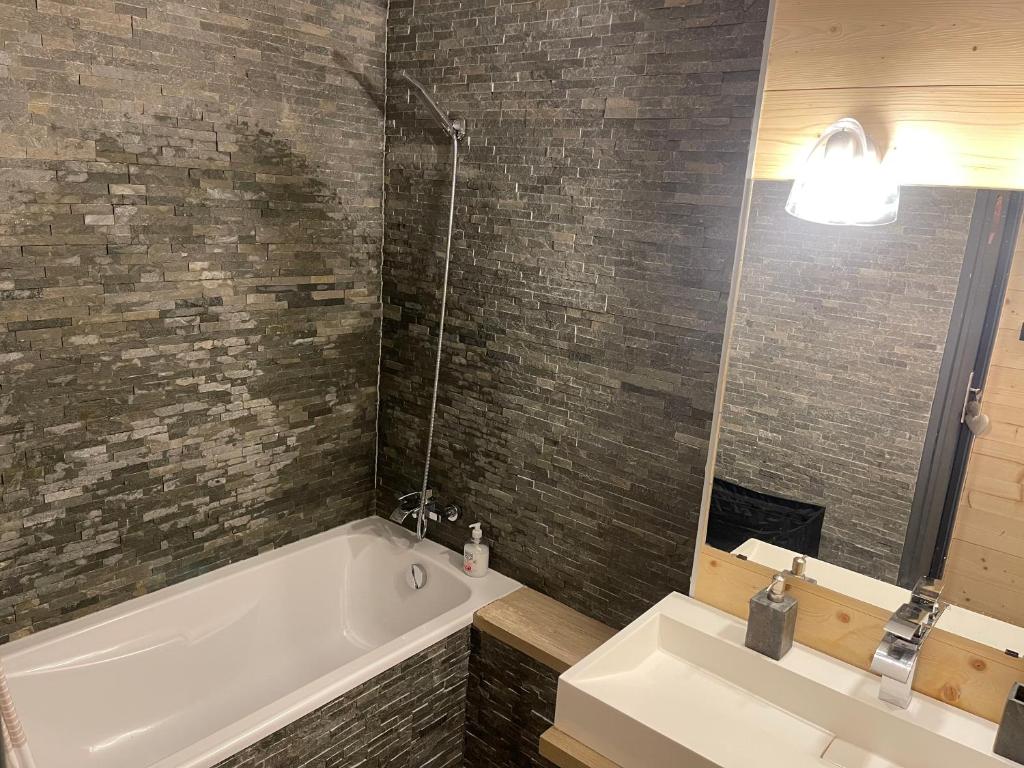 appartement T4 type chalet pra-loup photo 2