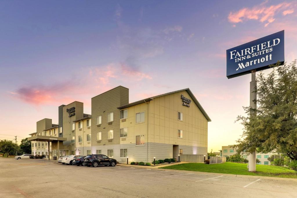 Fairfield Inn & Suites by Marriott Fort Worth I-30 West Near NAS JRB photo 4