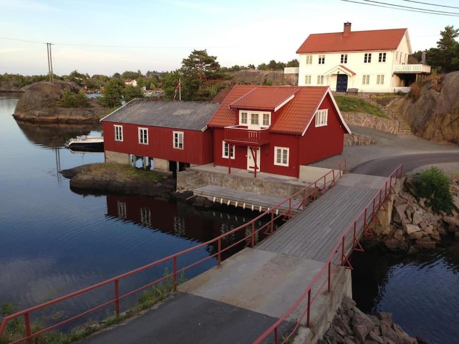 Seafront villa at Gjeving, Lyngør photo 2