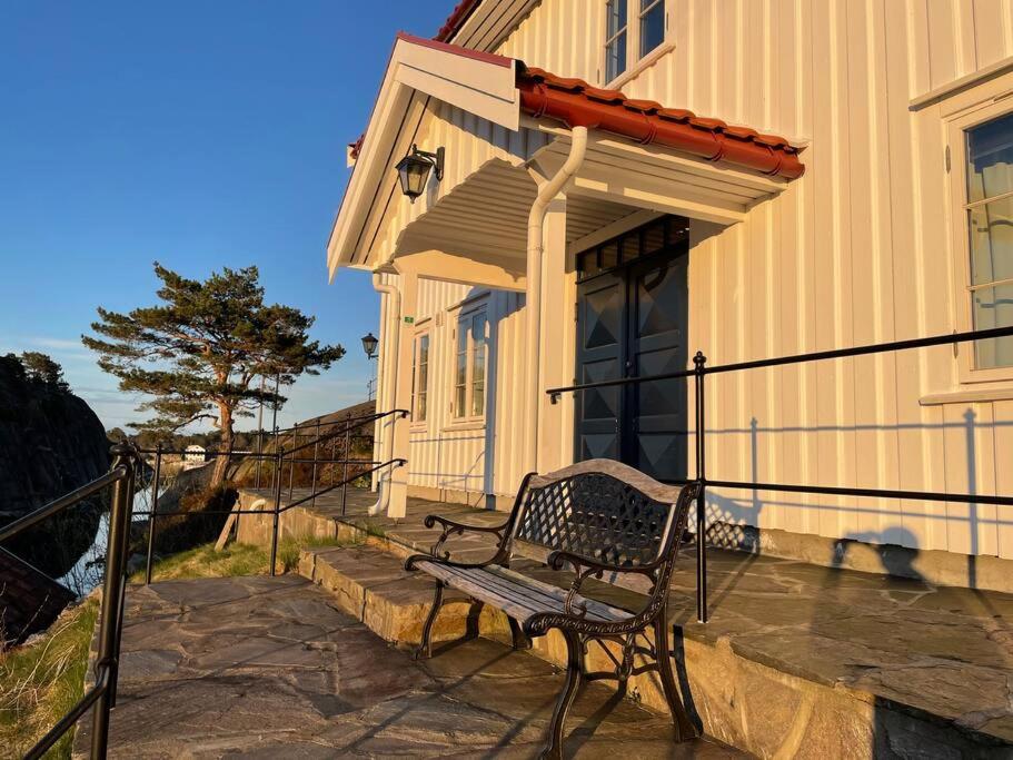 Seafront villa at Gjeving, Lyngør photo 3