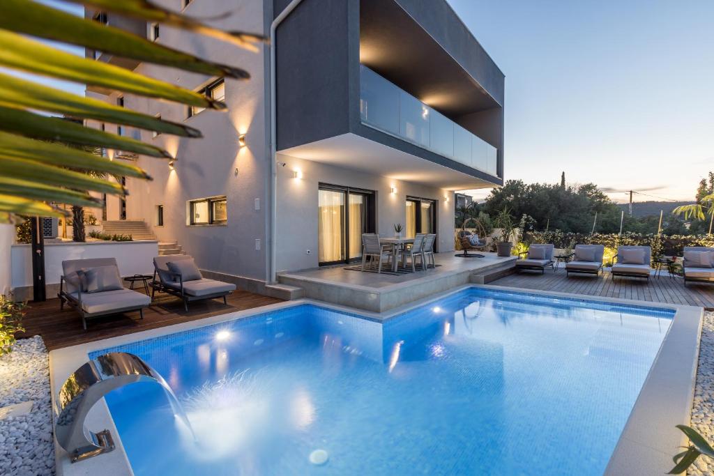 Villa ToDo with heated pool and jacuzzi photo 1