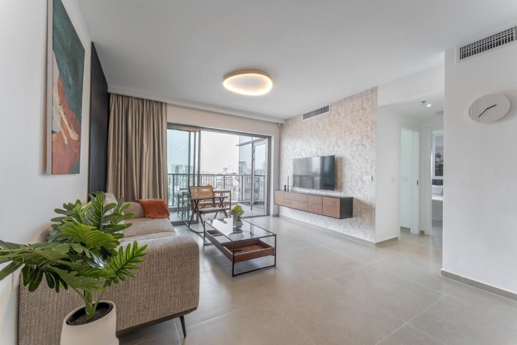 Holysuite Savyon View Tower