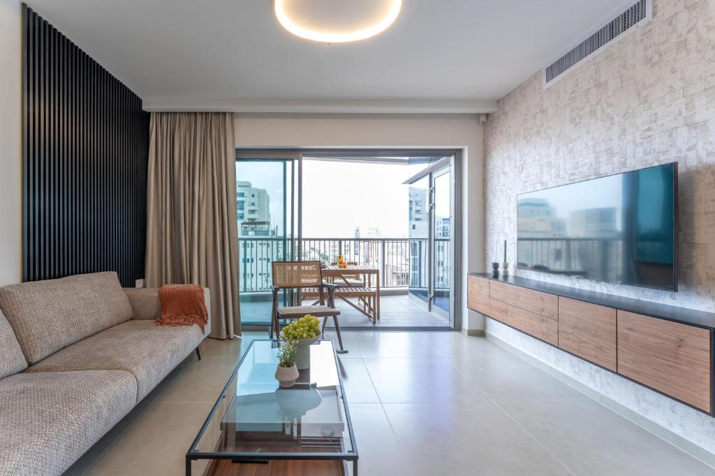 Holysuite Savyon View Tower photo 2
