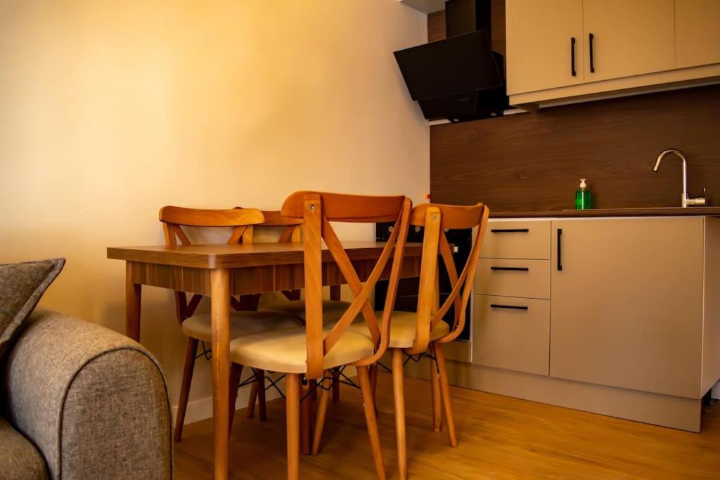 Cozy apartment with balcony photo 1