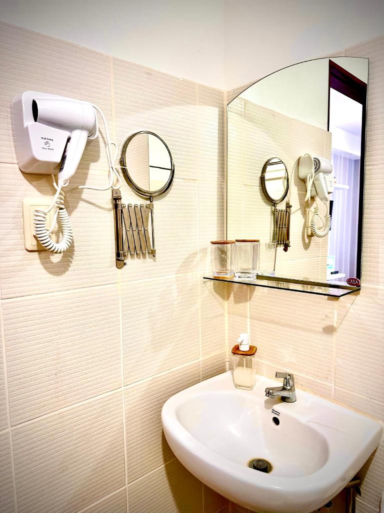 Lovely Studio Condominiums at Mesavirre Garden Residences Bacolod photo 4