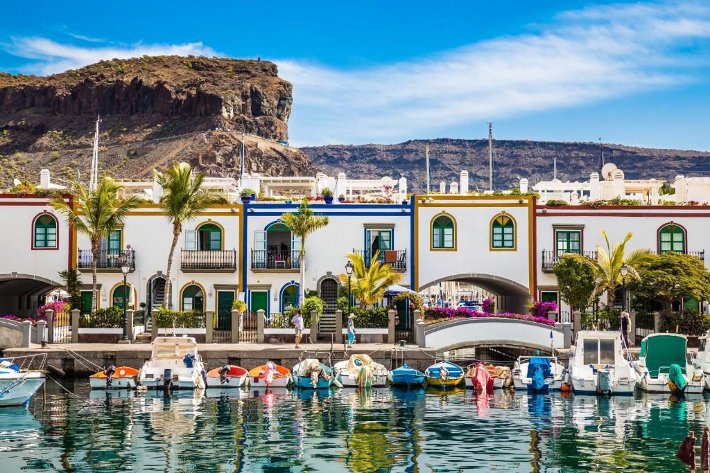 Sunny Puerto de Mogan