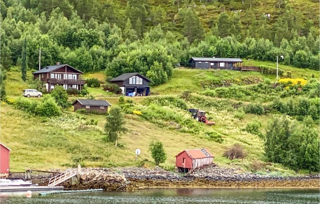 Beautiful Home In Hellandsjen With 4 Bedrooms photo 4