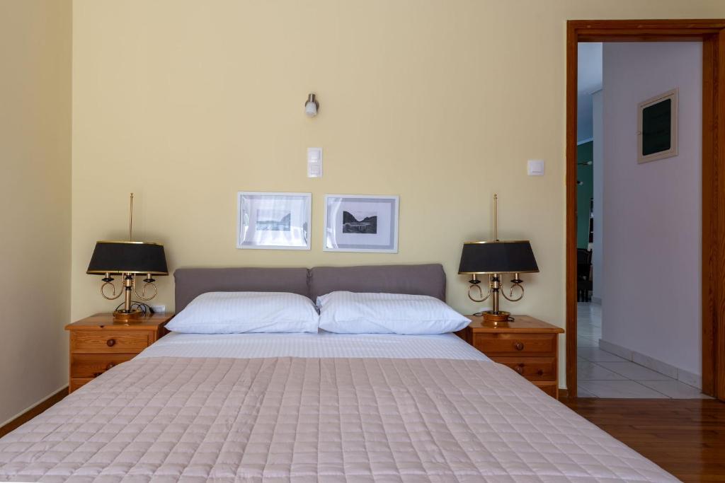 Sunny Escape:Stylish and Roomy Apt in Beach Haven! photo 4
