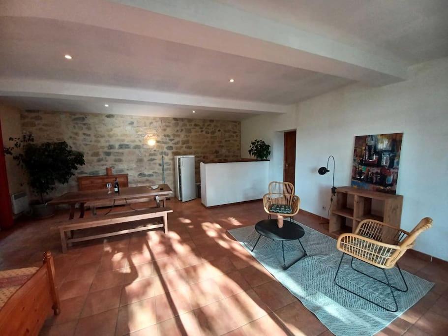 Studio dans un Domaine viticole photo 3