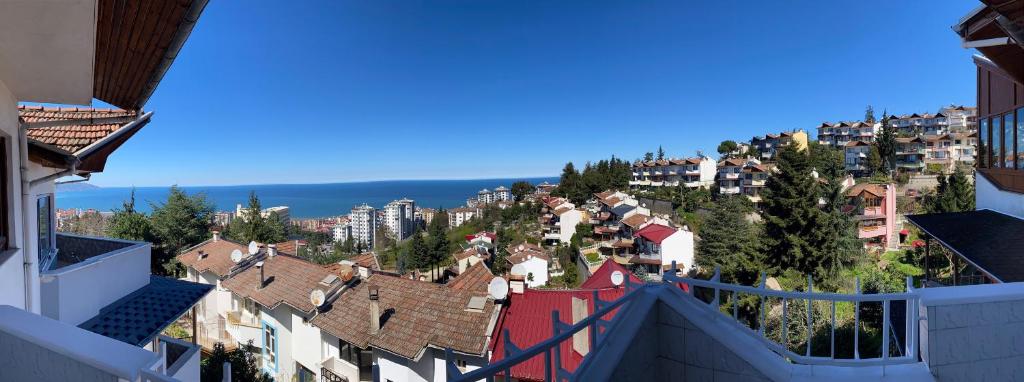 Trabzon şehir merkezinde villa photo 1