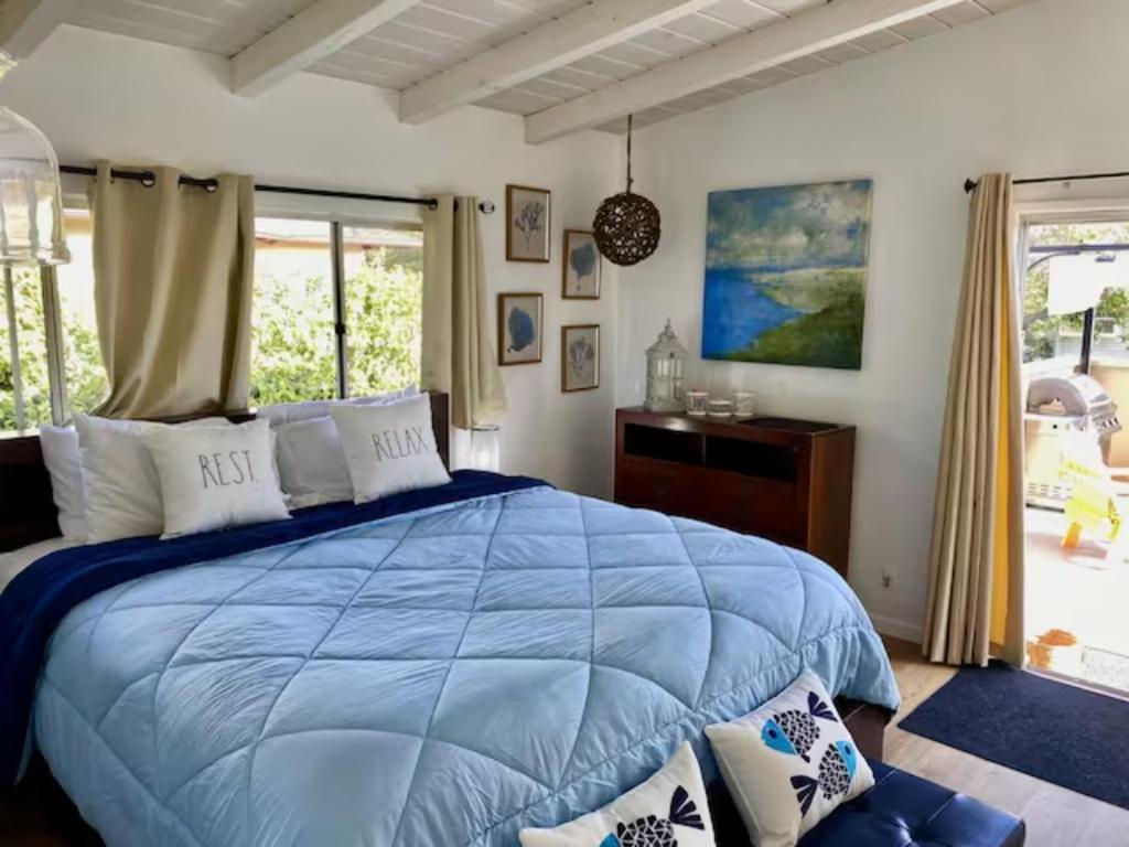 Beach Style Home~Heart of Encinitas, Close to Beaches & Shopping photo 4