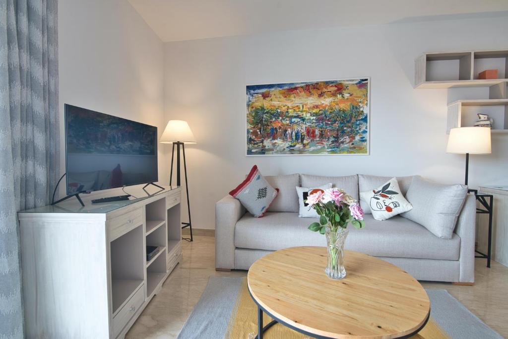 Luxury Apartment 90sqm with Pool near Beach WIFI Unlimited Optical Fiber photo 3