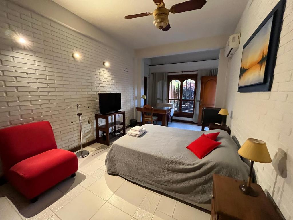 Studio privado en casa de familia con cochera incluída photo 1