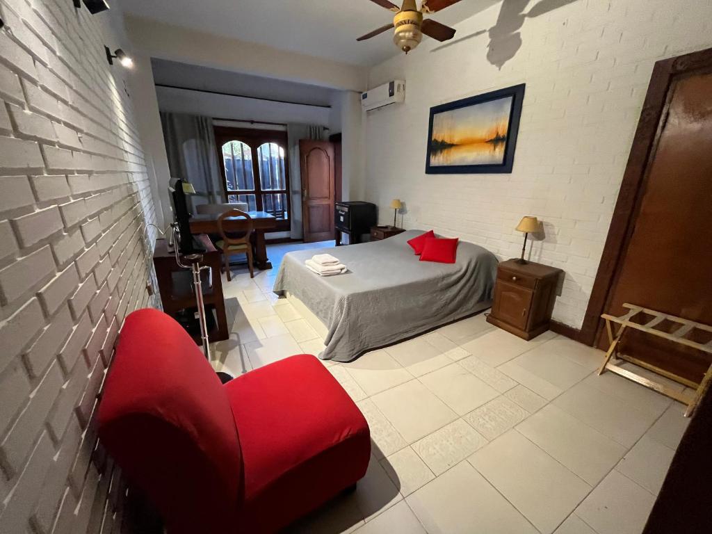 Studio privado en casa de familia con cochera incluída photo 3