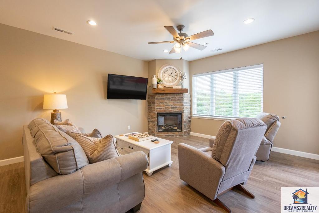 Walk-in - Close to 76 Strip - Resort Amenities - FREE TICKETS INCLUDED - FH-G203 photo 3