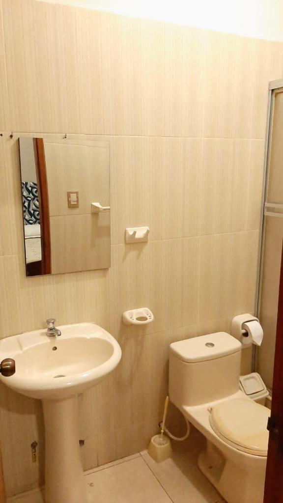 102 RV APARTMENTS IQUITOS-APARTAMENTO FAMILIAR CON PISCINA photo 2