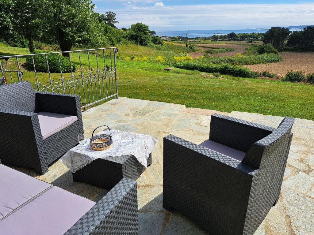 Breton granite stone house with fantastic sea views photo 3