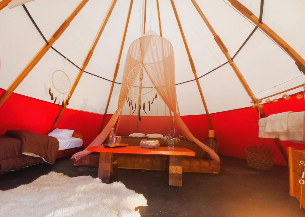 Biosfera Lodge tipi para 3 personas photo 4