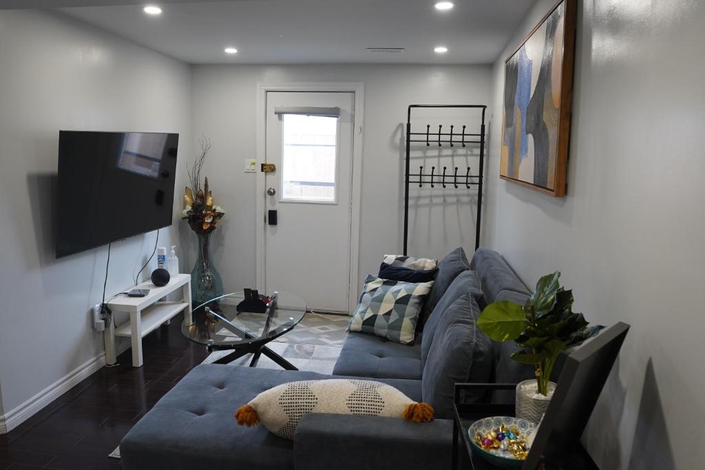 Patio privé, hébergement équipé et spacieux. photo 2