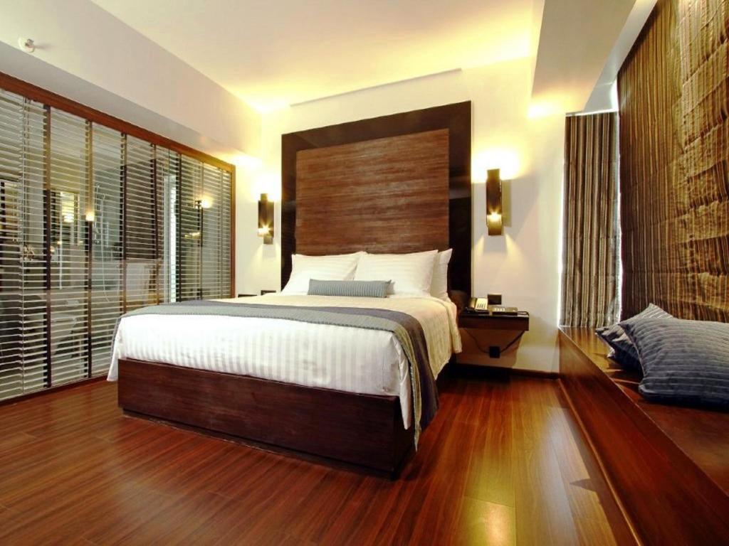 Двухместный (Улучшенный двухместный номер с 1 кроватью), Svenska Design Hotel, Electronic City, Bangalore