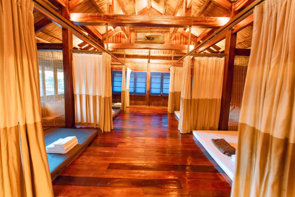 Natalie's Villa & Resort