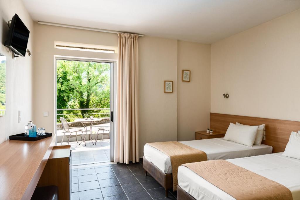Gefiri Plakas Hotel by Konnect, Tzoumerka photo 1