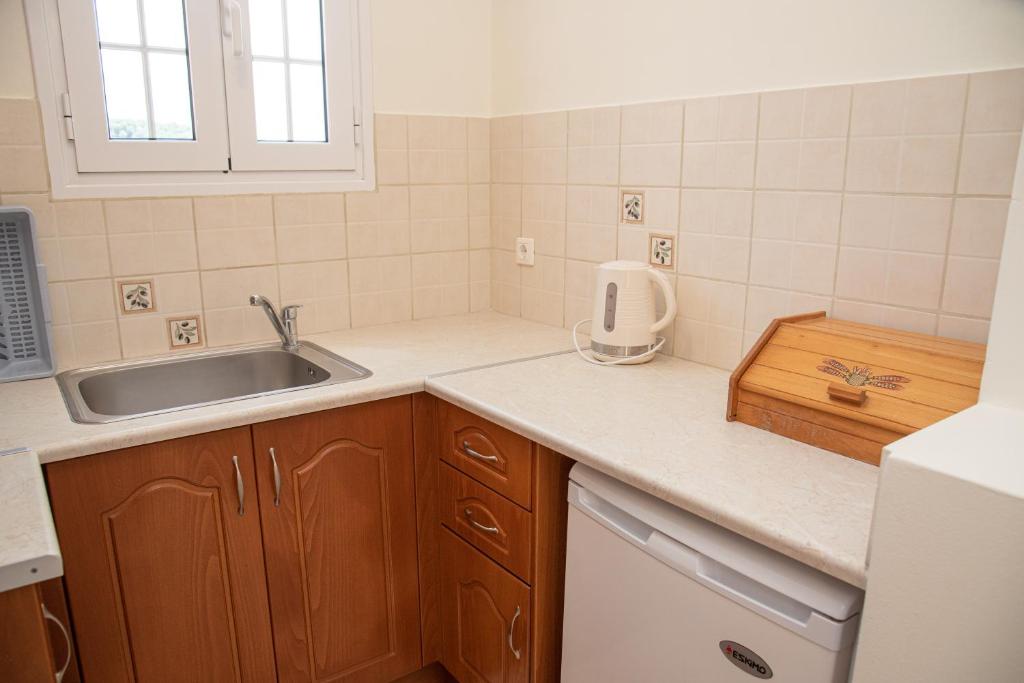 Kapetanios Apartments photo 3