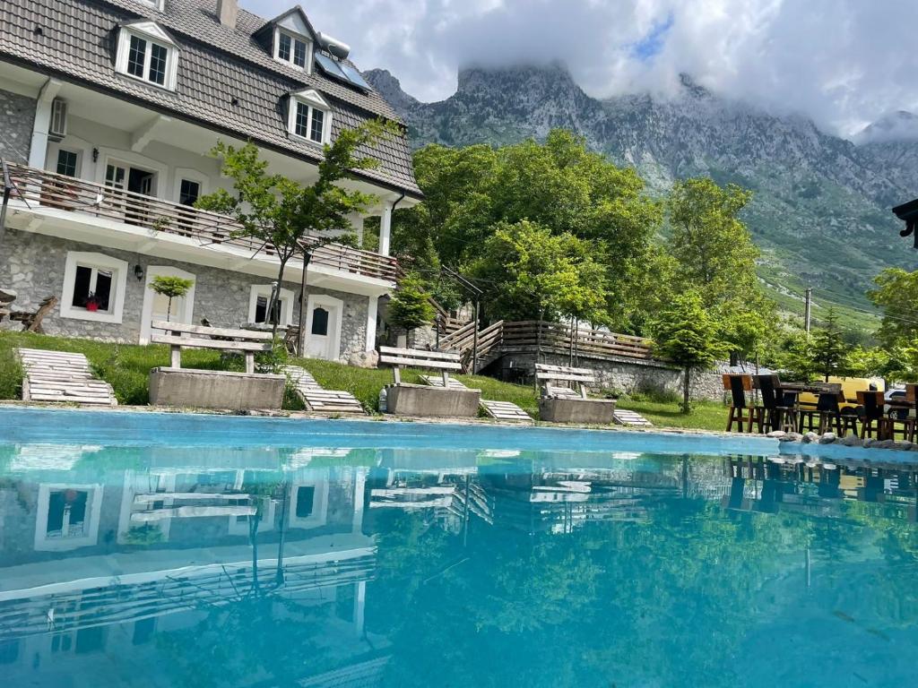 Boga Alpine Resort photo 3