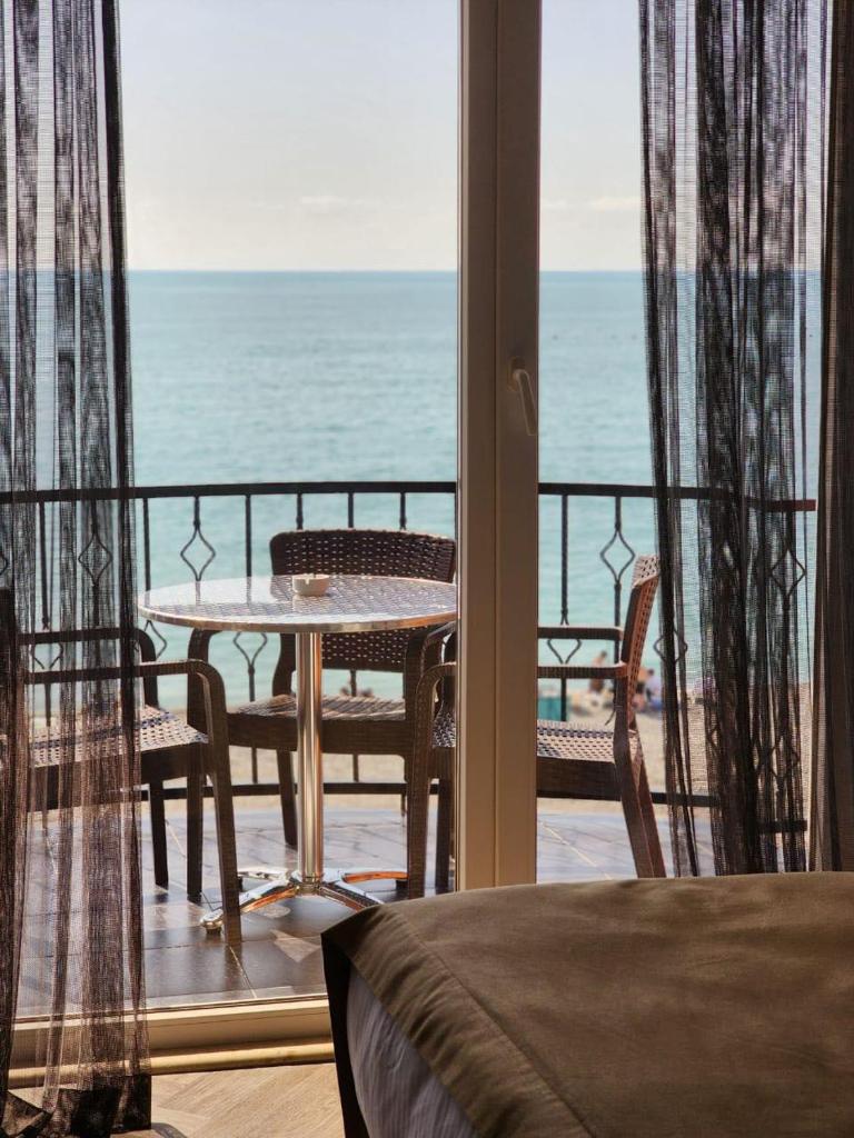 Hotel Neptun Kvariati photo 1