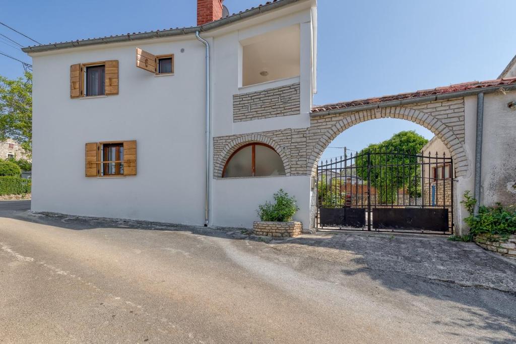 Holiday House Lena photo 1