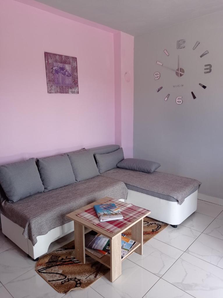 Panorama Apartments photo 2