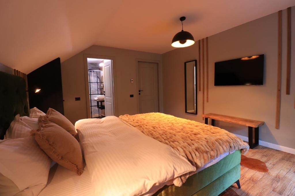 Wild Hunts Boutique Lodge Room Type - Deluxe Double Room