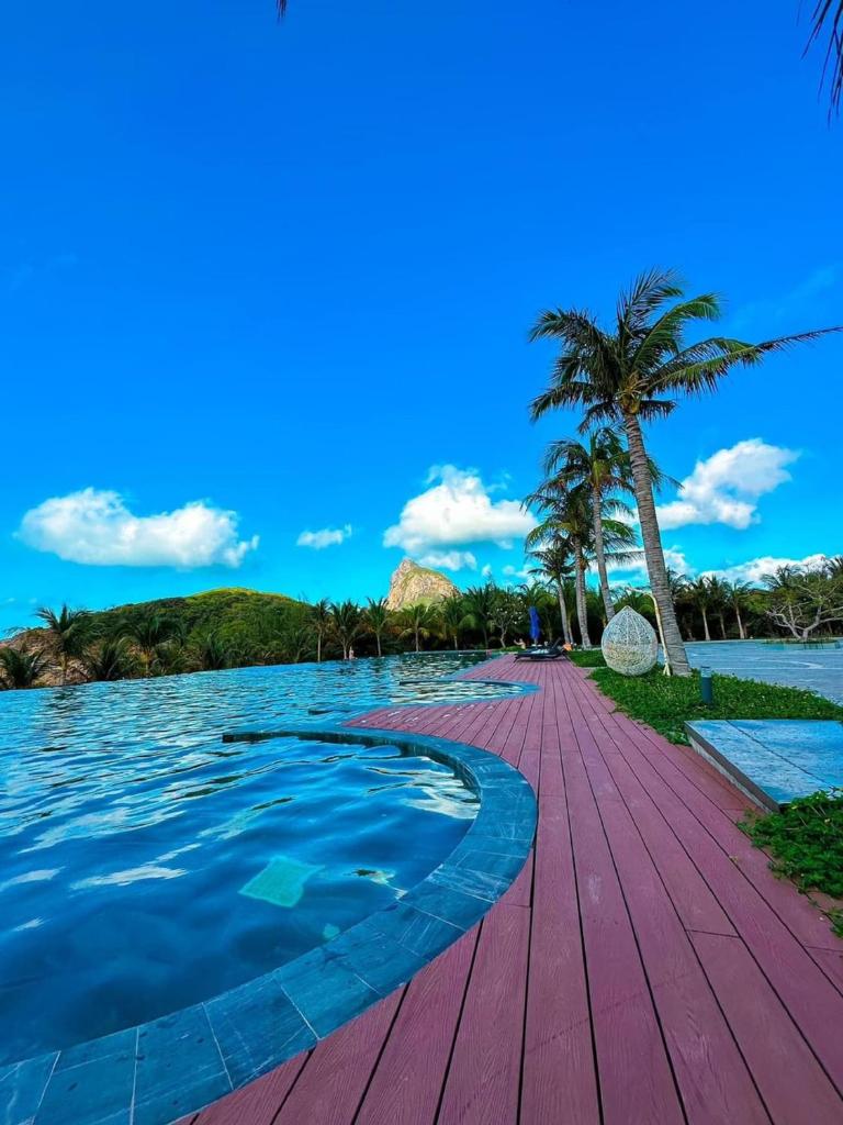 Orson Hotel & Resort Con Dao photo 2
