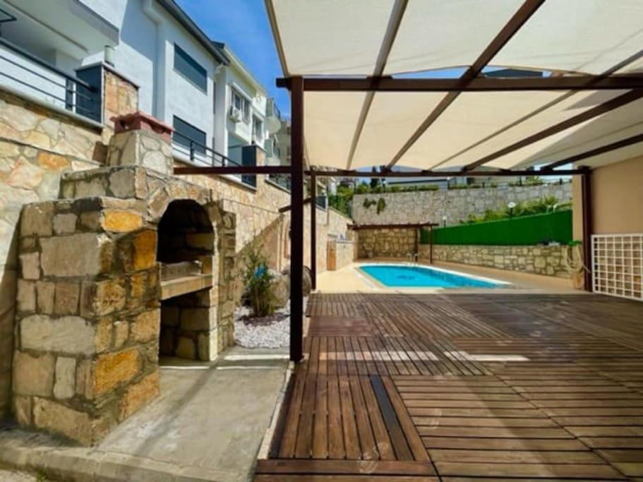 6 Person Spacious Villa with Stunning View - AWZ 319