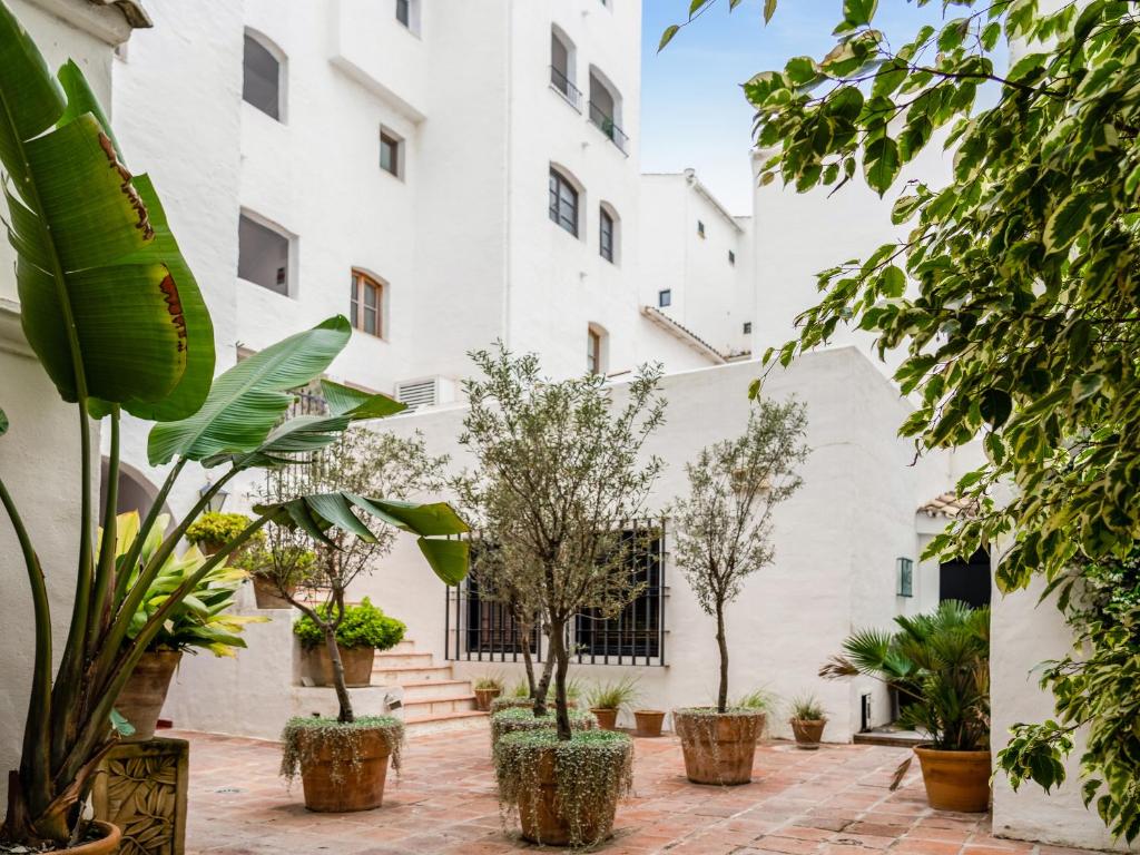Sanders Sol 2 - Modern Two-Bedroom Apartment in the Heart of Puerto Banús Nightlife photo 1