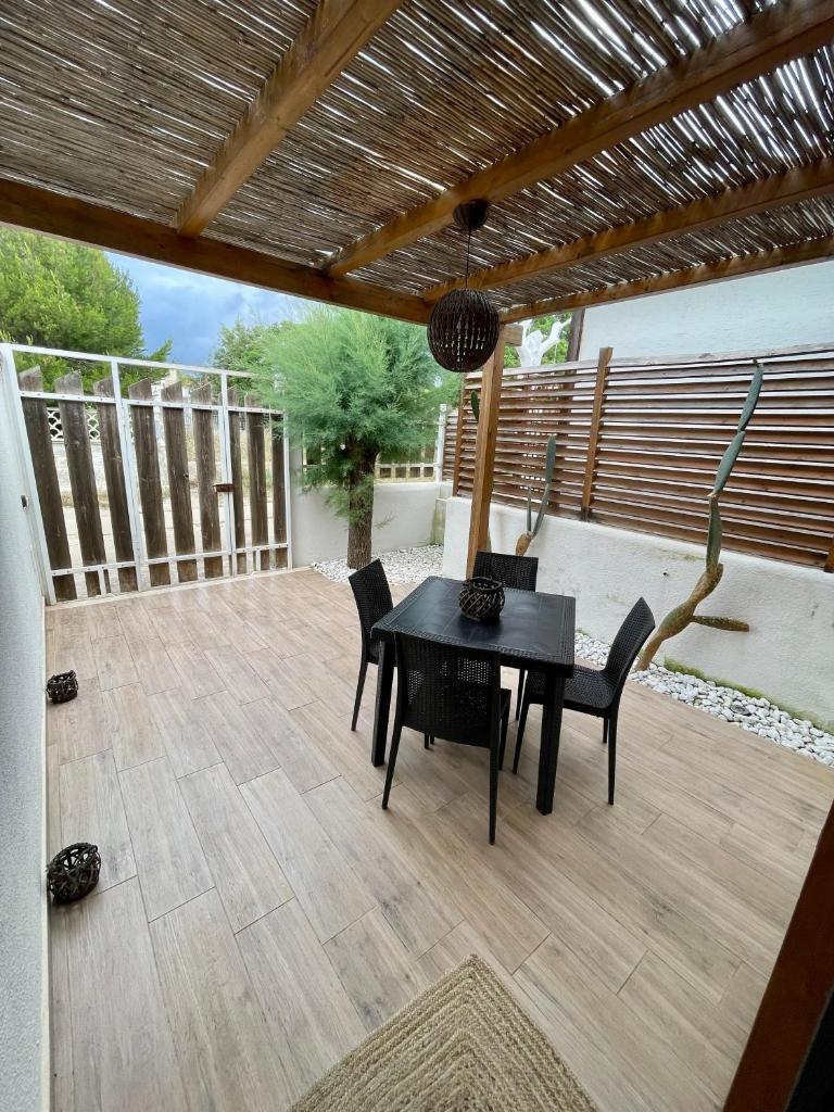 White Apartment Salento photo 3