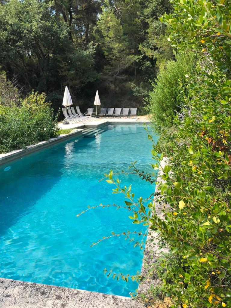 Maison en campagne avec piscine