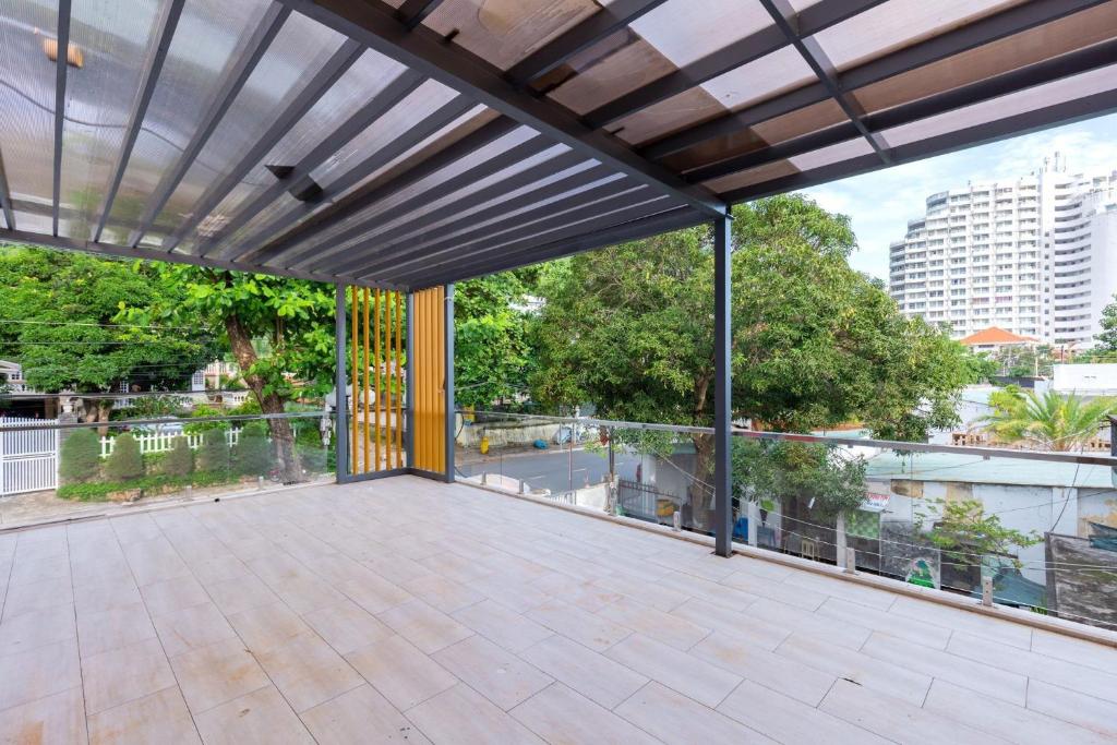 The Palm Villa 24 Luxury ( 6 Bedroom , Karaoke, Bi-da )