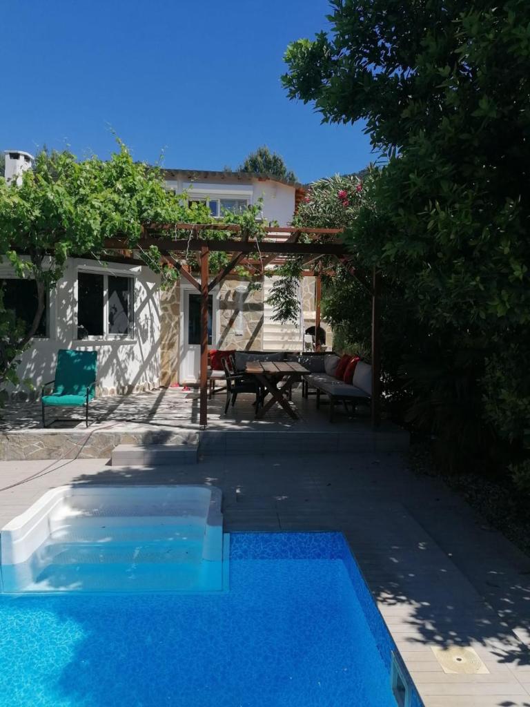 Villa suzi photo 1